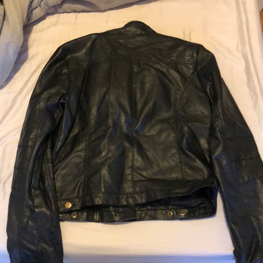 Leather jacket - Picture 2 of 4